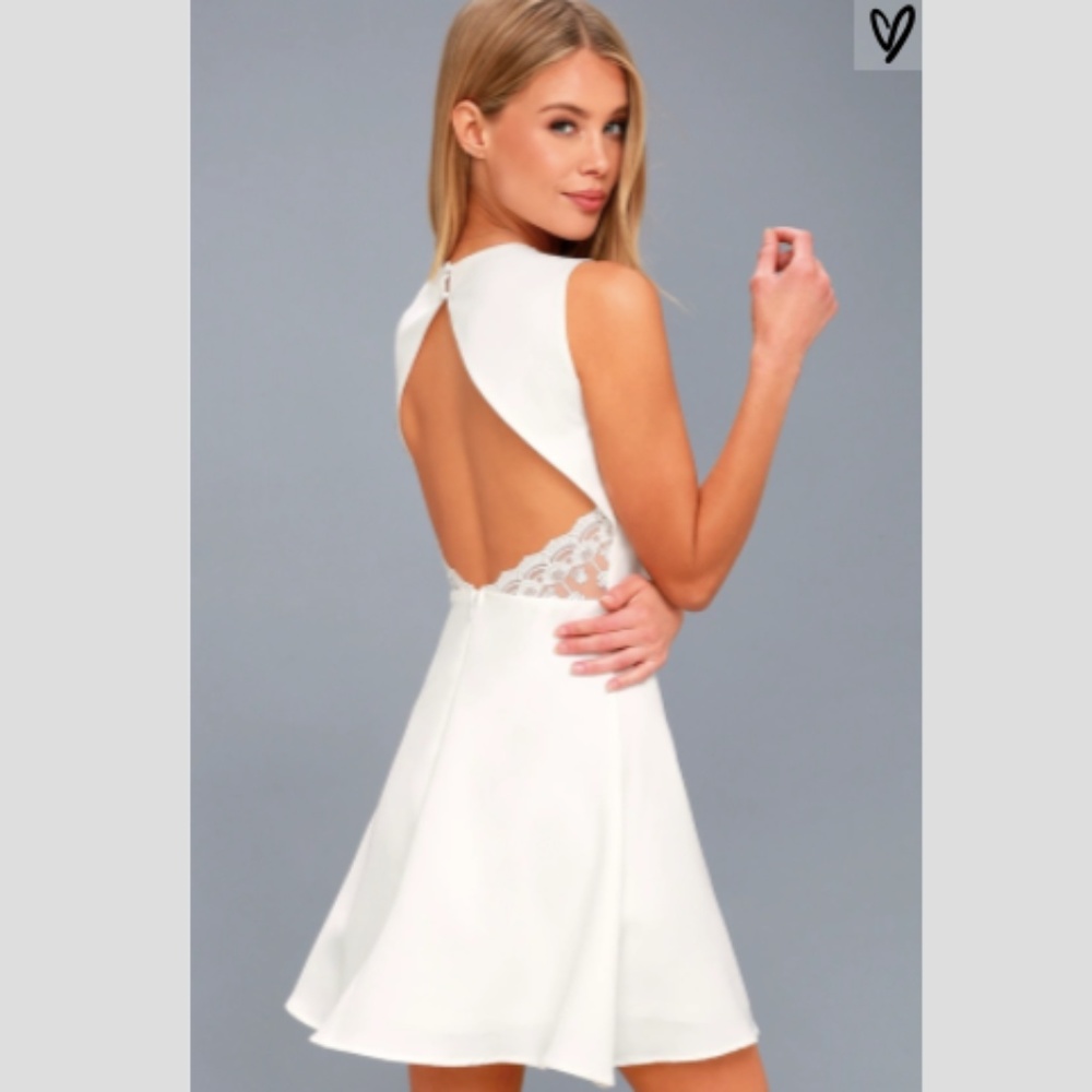 FLIRT AND FLAIR WHITE BACKLESS SKATER DRESS